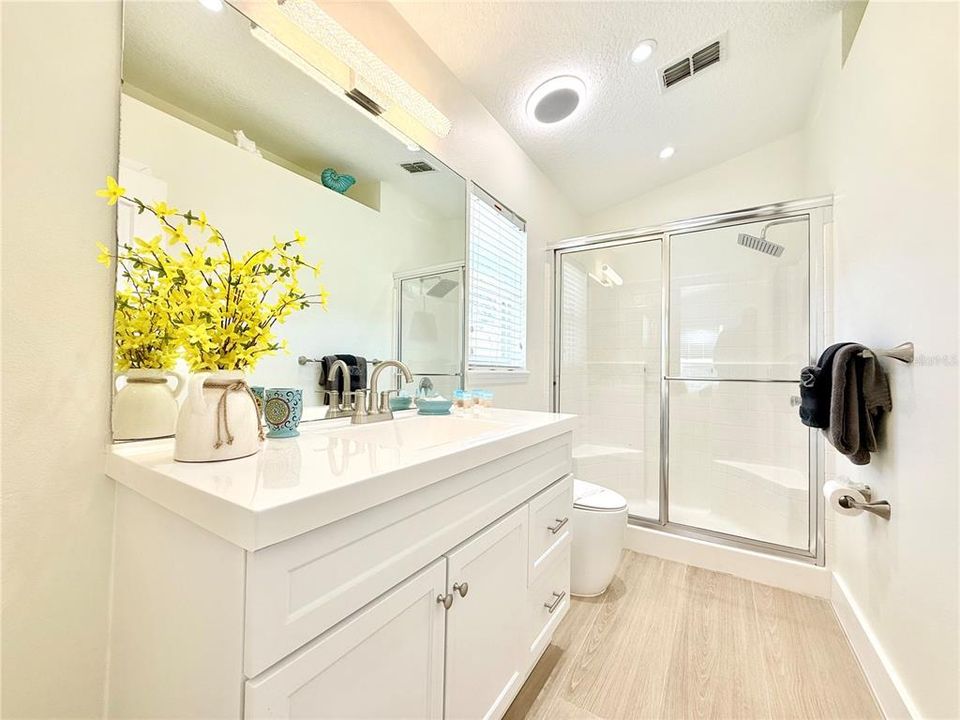 На продажу: $405,000 (4 спален, 3 ванн, 1673 Квадратных фут)