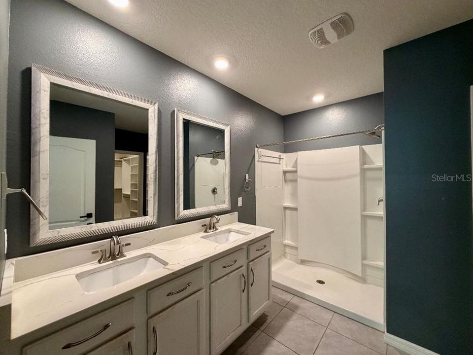For Rent: $2,500 (4 beds, 2 baths, 1846 Square Feet)