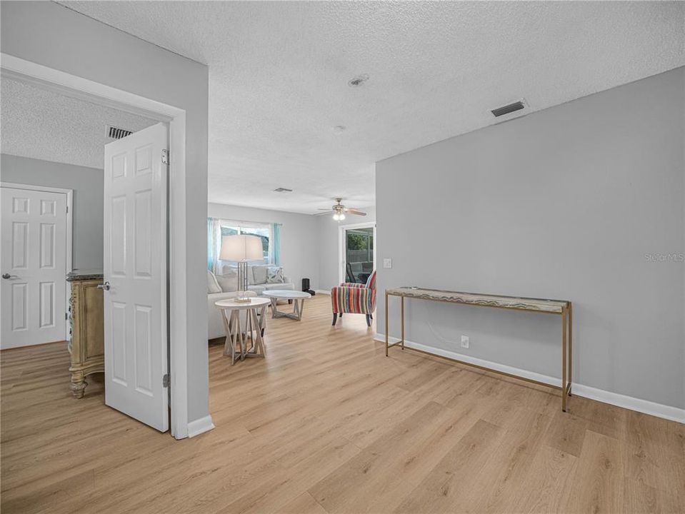 For Sale: $390,000 (4 beds, 2 baths, 1687 Square Feet)