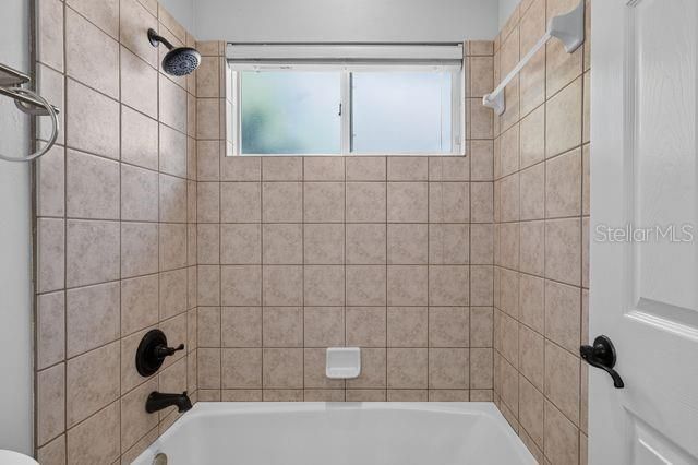 En Renta: $3,700 (4 camas, 3 baños, 2616 Pies cuadrados)