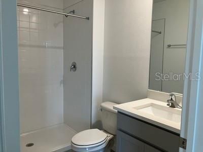 En Venta: $390,000 (5 camas, 3 baños, 2453 Pies cuadrados)