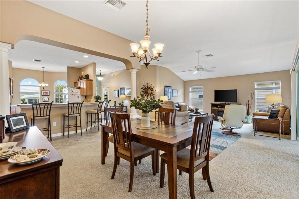 For Sale: $425,000 (3 beds, 2 baths, 1927 Square Feet)