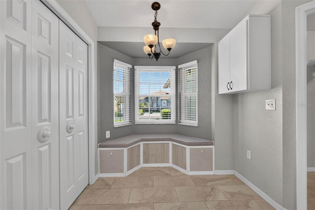 For Sale: $300,000 (3 beds, 2 baths, 1558 Square Feet)
