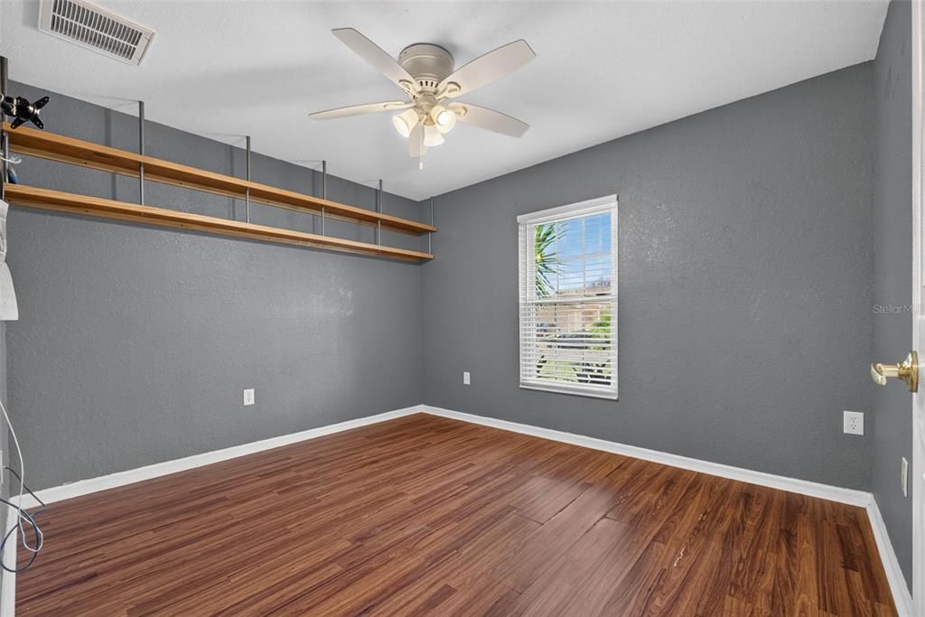 For Sale: $300,000 (3 beds, 2 baths, 1558 Square Feet)