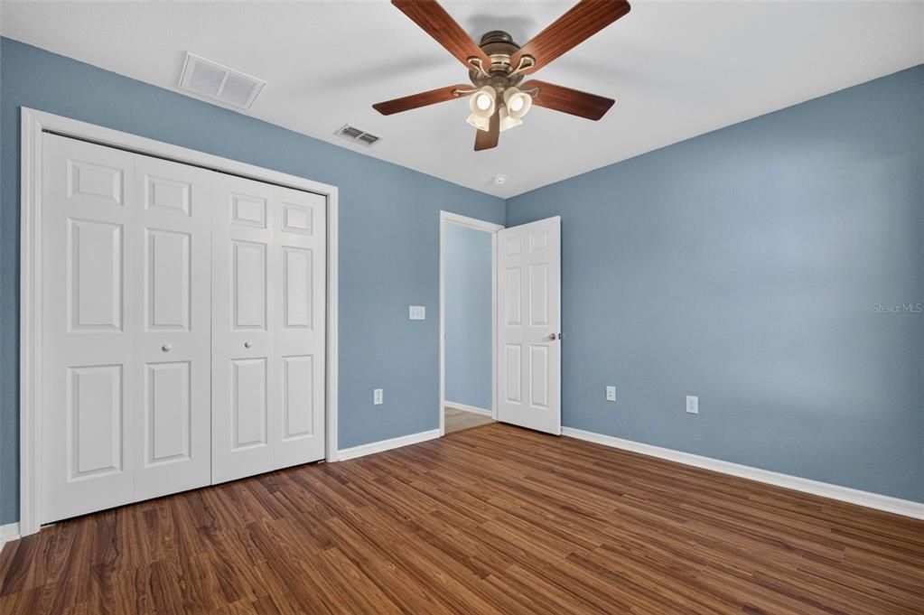 For Sale: $300,000 (3 beds, 2 baths, 1558 Square Feet)