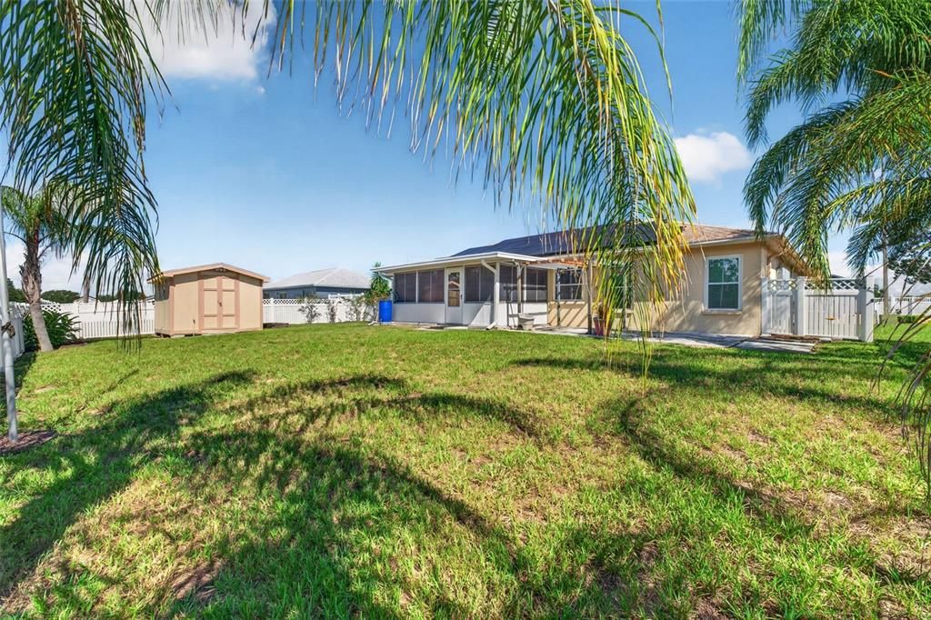 For Sale: $300,000 (3 beds, 2 baths, 1558 Square Feet)