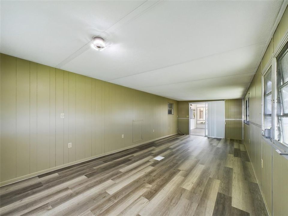 For Rent: $1,200 (2 beds, 2 baths, 969 Square Feet)