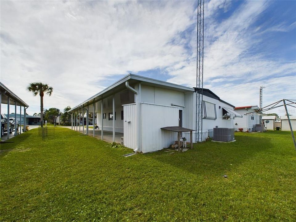 For Rent: $1,200 (2 beds, 2 baths, 969 Square Feet)