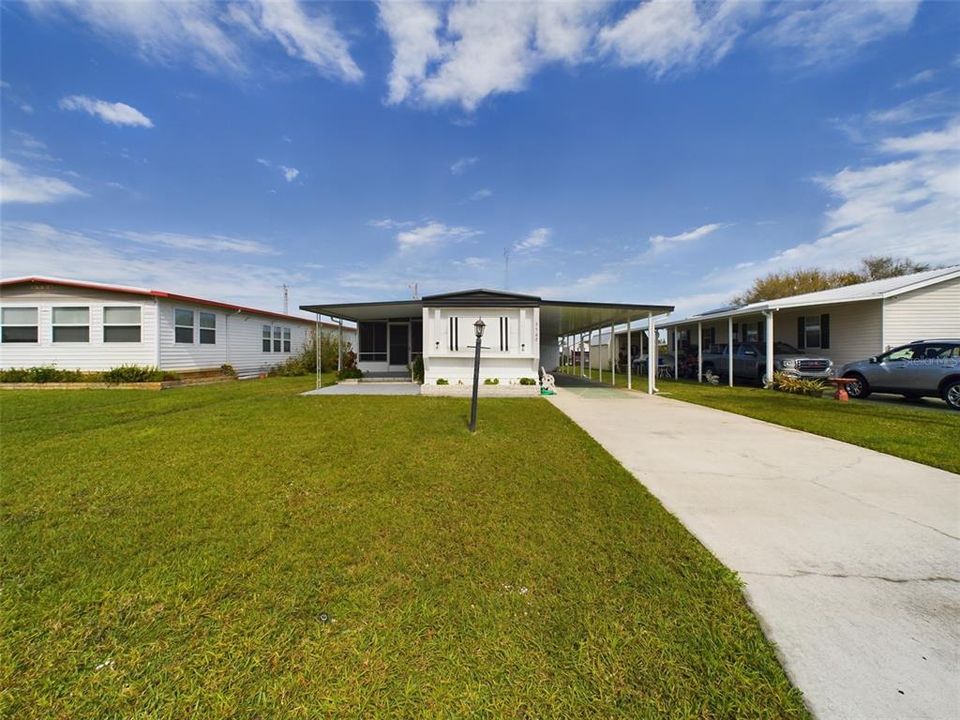 For Rent: $1,200 (2 beds, 2 baths, 969 Square Feet)