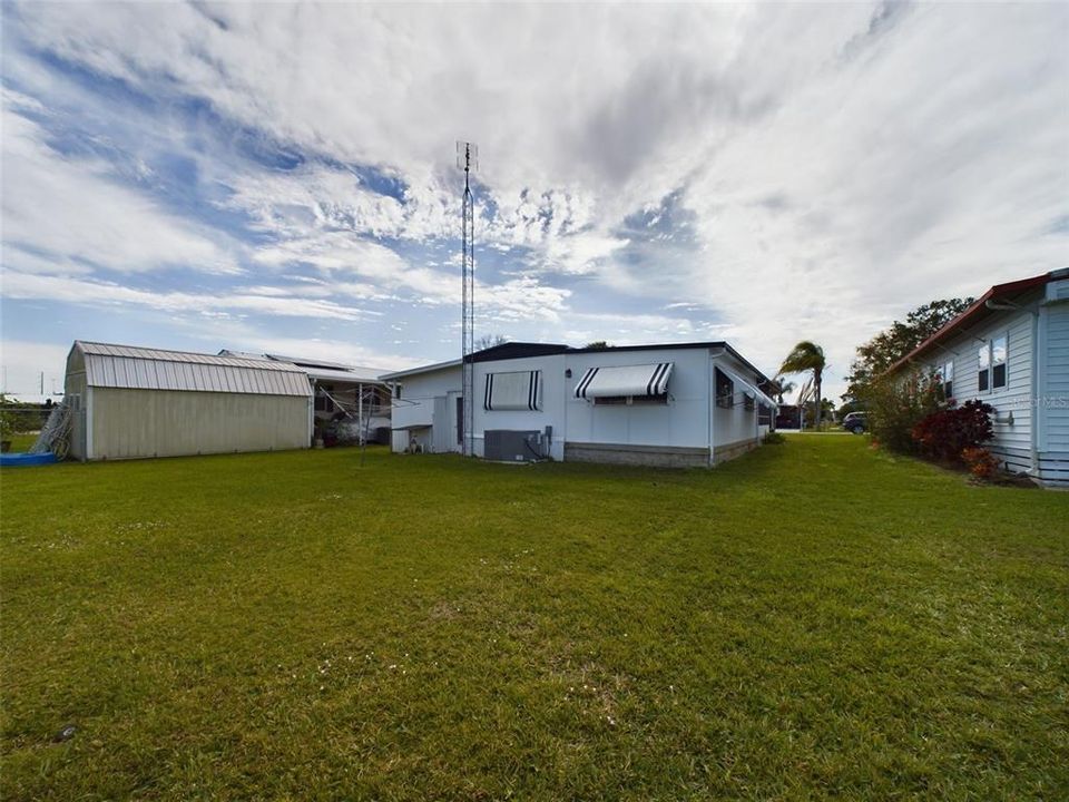 For Rent: $1,200 (2 beds, 2 baths, 969 Square Feet)
