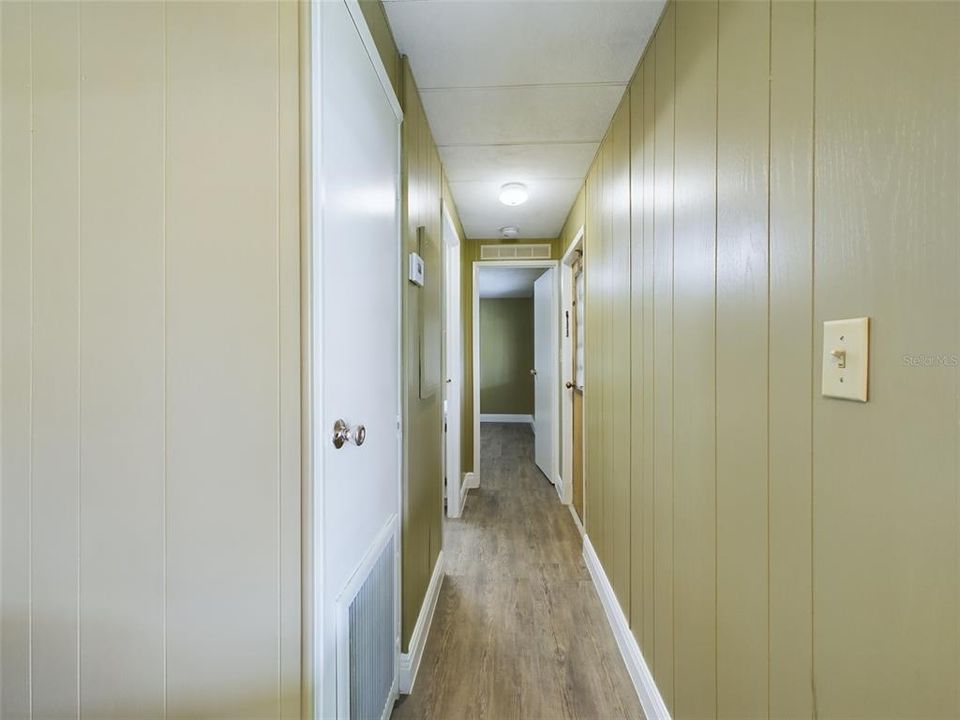 For Rent: $1,200 (2 beds, 2 baths, 969 Square Feet)