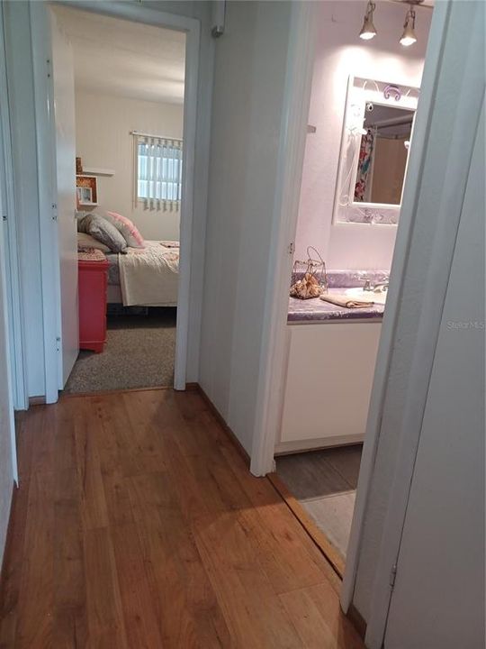 For Sale: $85,000 (2 beds, 1 baths, 864 Square Feet)
