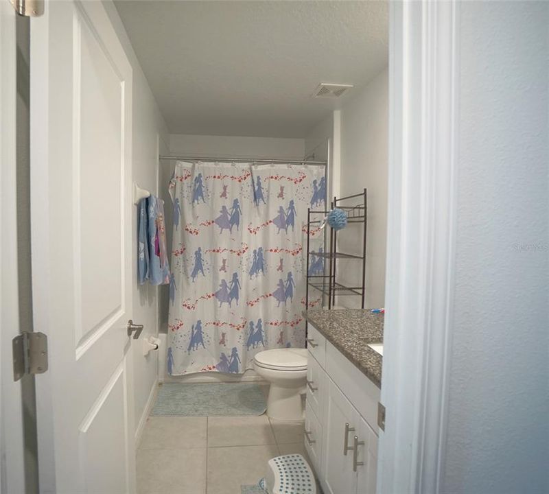 En Renta: $2,500 (4 camas, 2 baños, 1925 Pies cuadrados)