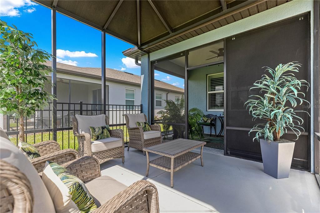 For Sale: $399,000 (3 beds, 2 baths, 1663 Square Feet)
