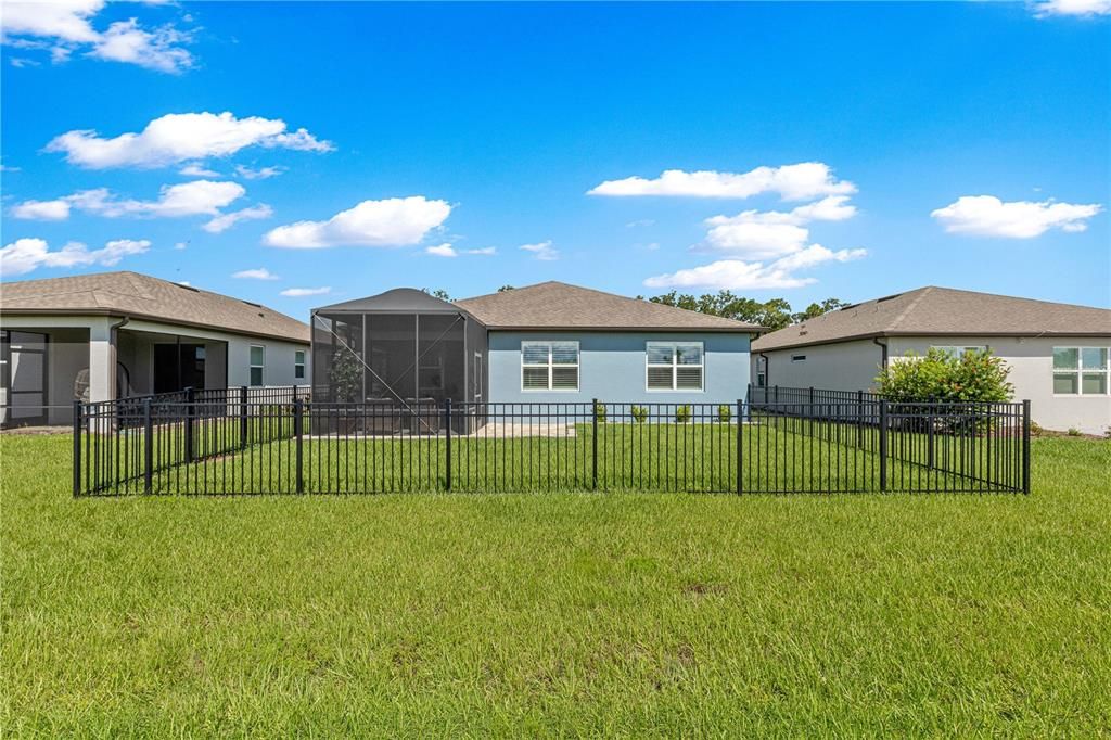 For Sale: $399,000 (3 beds, 2 baths, 1663 Square Feet)