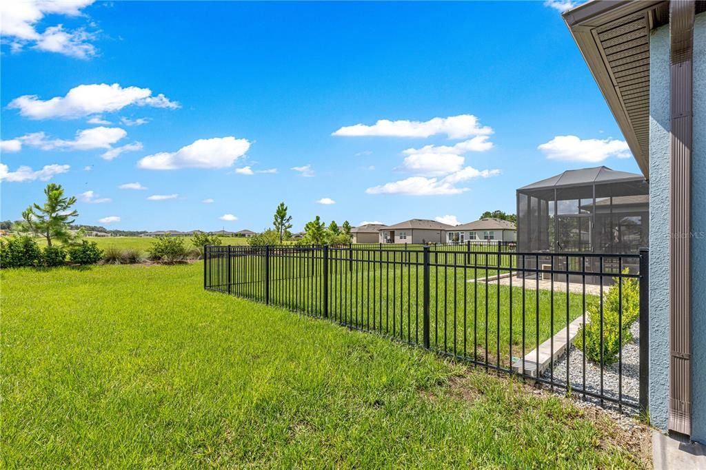 For Sale: $399,000 (3 beds, 2 baths, 1663 Square Feet)