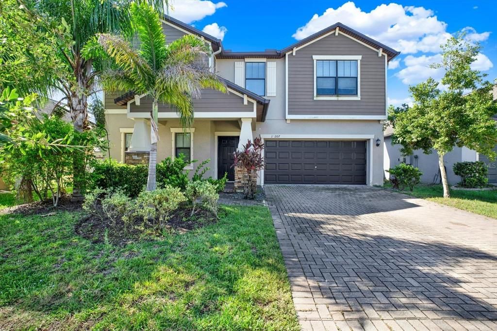 For Sale: $375,000 (5 beds, 2 baths, 2635 Square Feet)