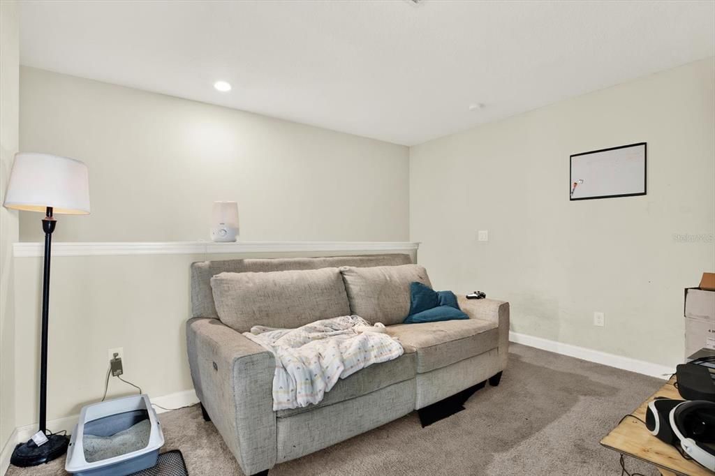 For Sale: $375,000 (5 beds, 2 baths, 2635 Square Feet)