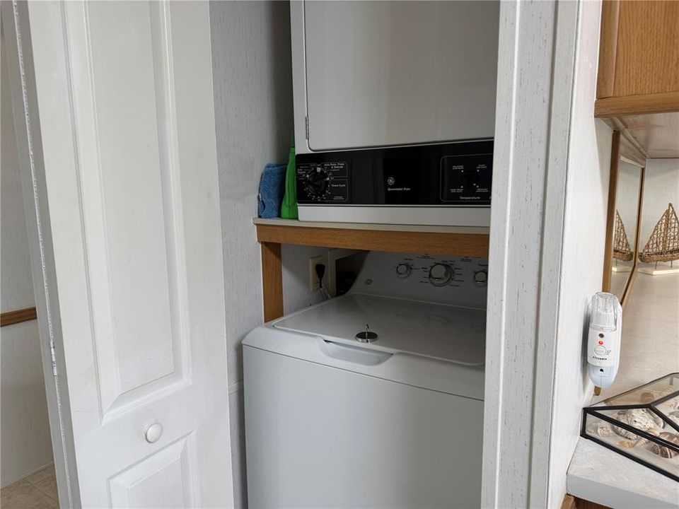 For Sale: $135,000 (1 beds, 1 baths, 455 Square Feet)