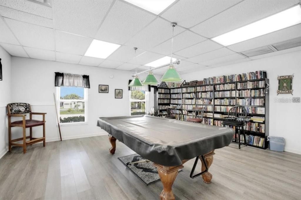 For Sale: $135,000 (1 beds, 1 baths, 455 Square Feet)