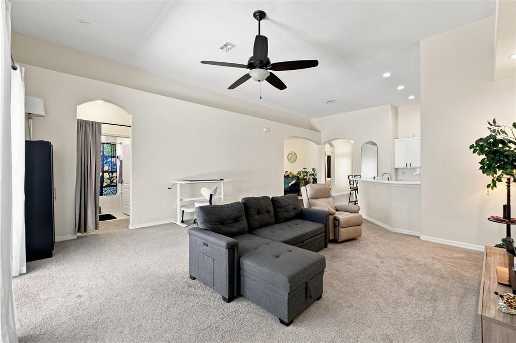For Sale: $349,999 (4 beds, 3 baths, 2171 Square Feet)