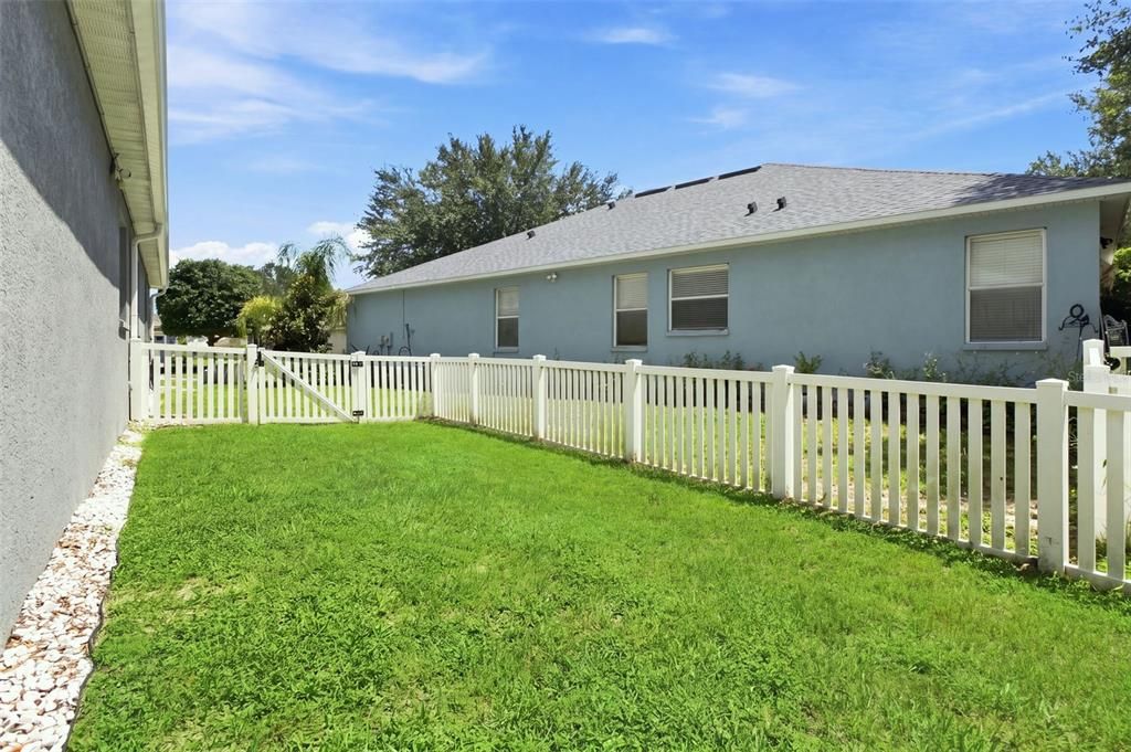 For Sale: $349,999 (4 beds, 3 baths, 2171 Square Feet)