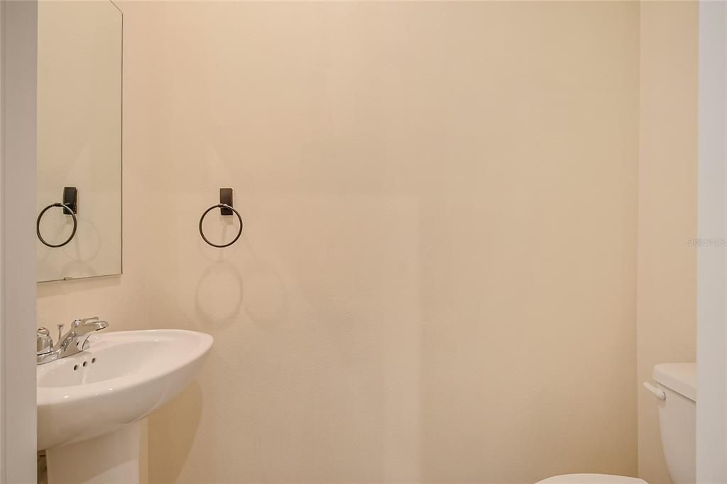 For Sale: $390,000 (4 beds, 2 baths, 1627 Square Feet)