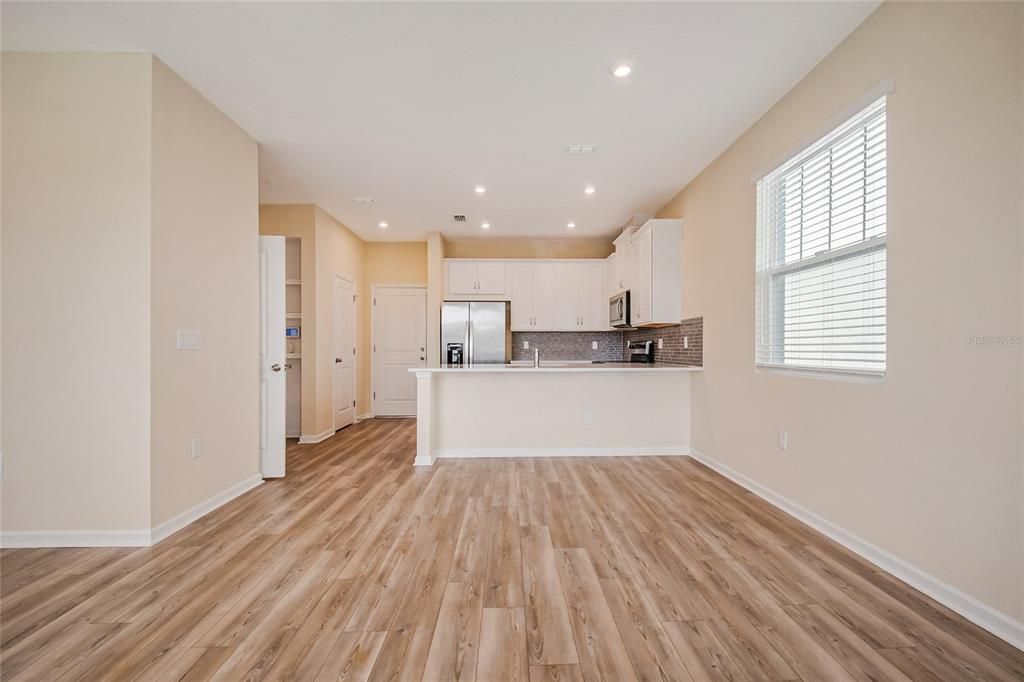 For Sale: $390,000 (4 beds, 2 baths, 1627 Square Feet)