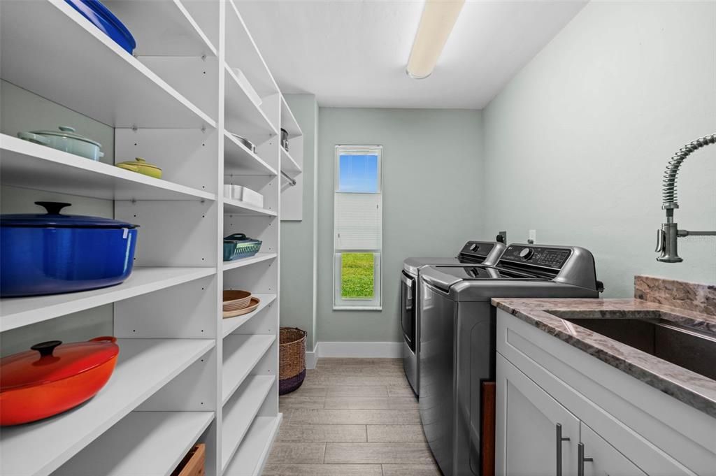 For Sale: $675,000 (3 beds, 2 baths, 1754 Square Feet)