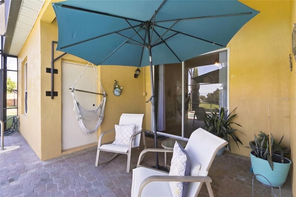 For Sale: $450,000 (4 beds, 2 baths, 1968 Square Feet)