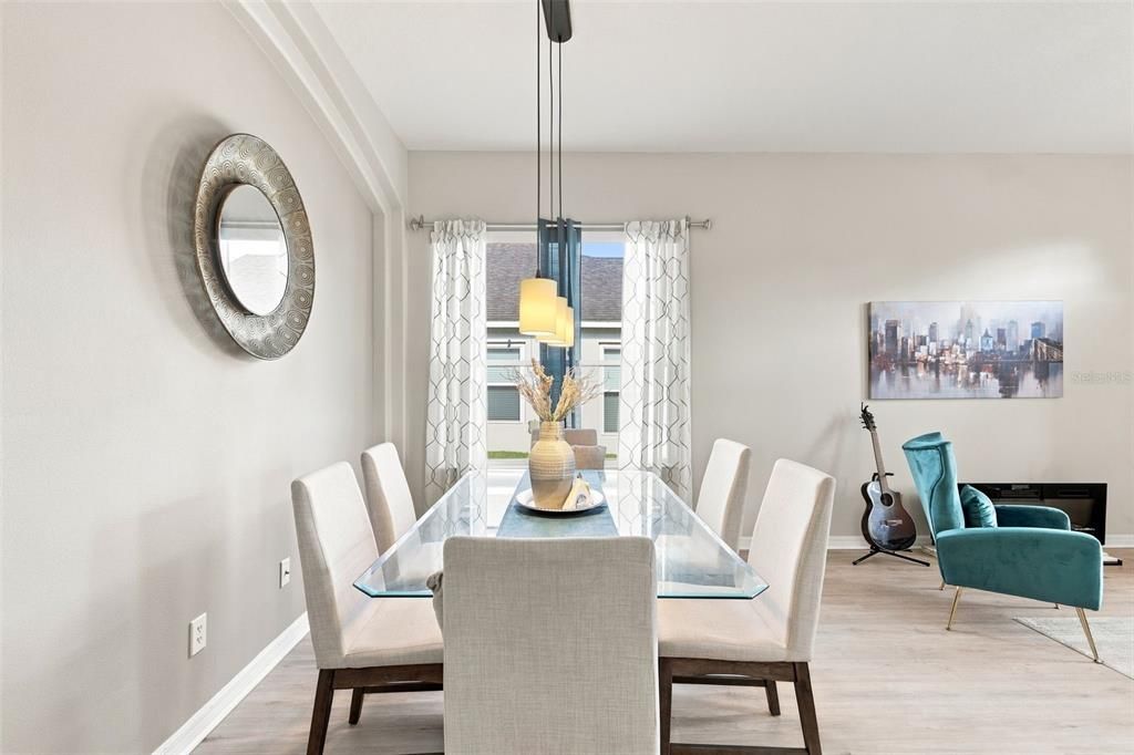 For Sale: $450,000 (4 beds, 2 baths, 1968 Square Feet)