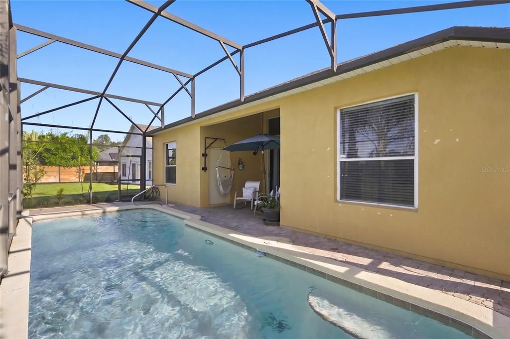 For Sale: $450,000 (4 beds, 2 baths, 1968 Square Feet)