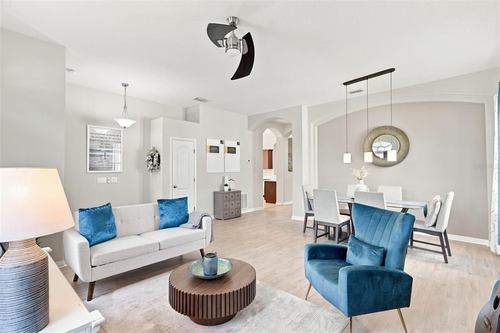 For Sale: $450,000 (4 beds, 2 baths, 1968 Square Feet)