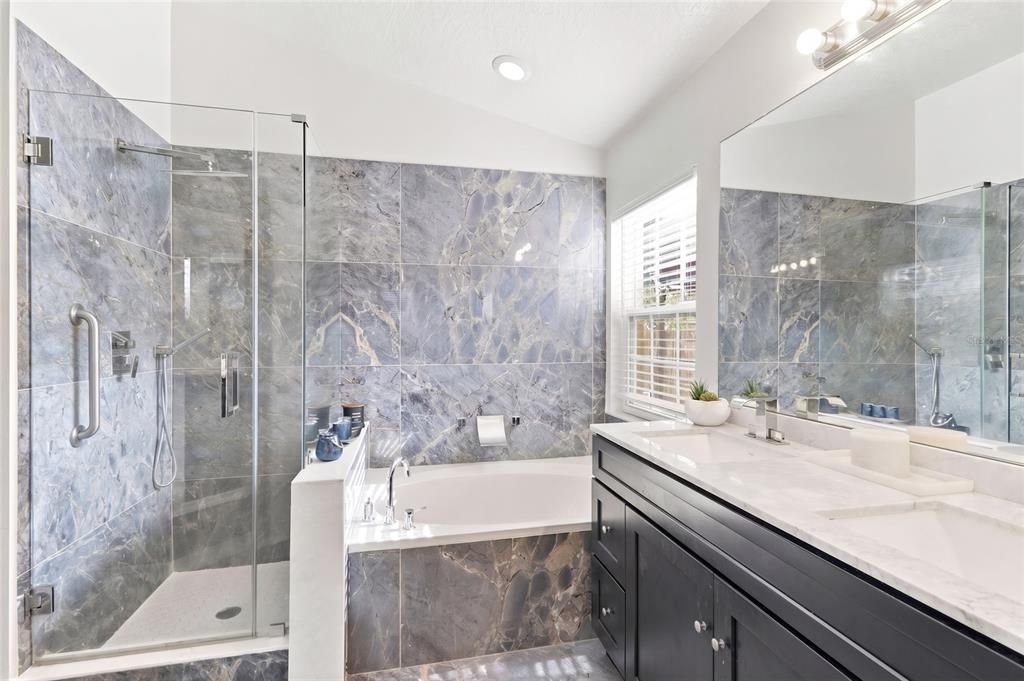 For Sale: $450,000 (4 beds, 2 baths, 1968 Square Feet)