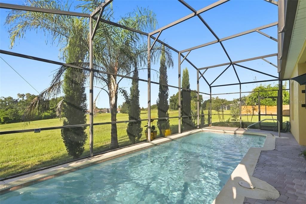 For Sale: $450,000 (4 beds, 2 baths, 1968 Square Feet)