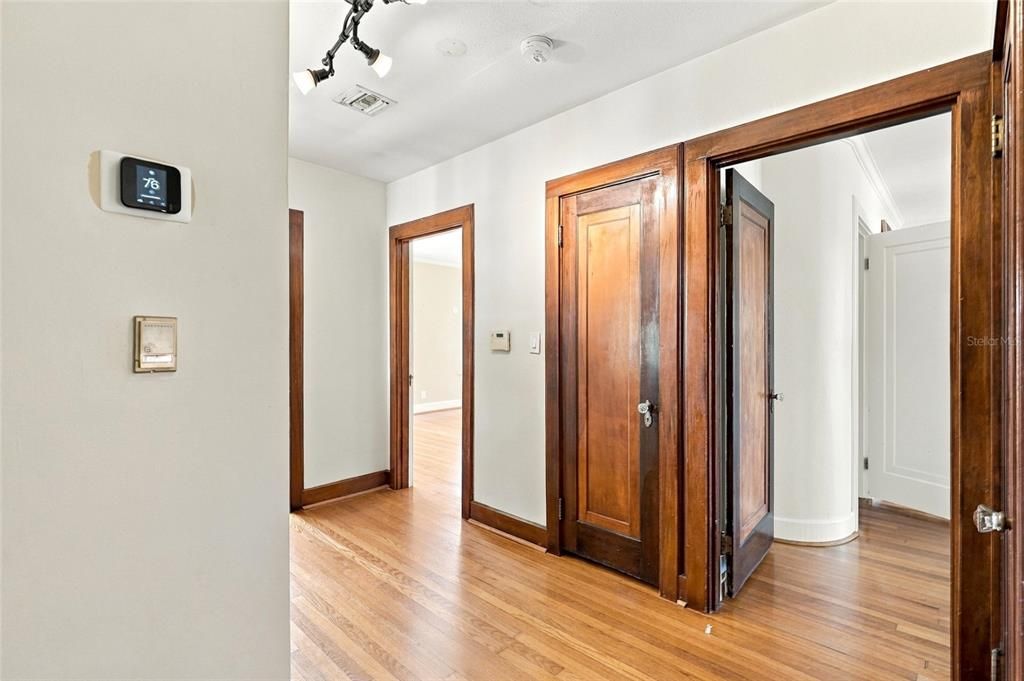 For Sale: $2,100,000 (3 beds, 2 baths, 3591 Square Feet)