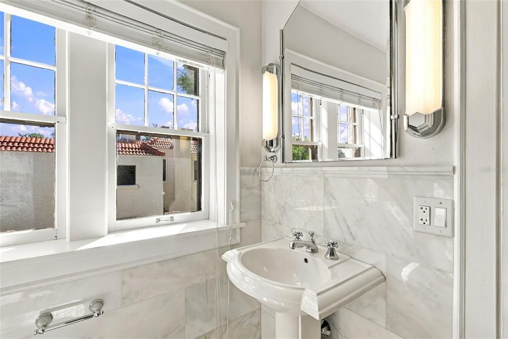 For Sale: $2,100,000 (3 beds, 2 baths, 3591 Square Feet)
