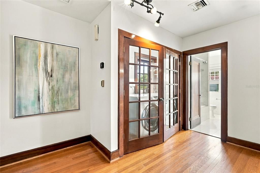 For Sale: $2,100,000 (3 beds, 2 baths, 3591 Square Feet)
