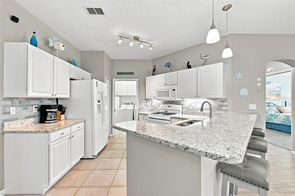 For Sale: $224,900 (2 beds, 2 baths, 1340 Square Feet)