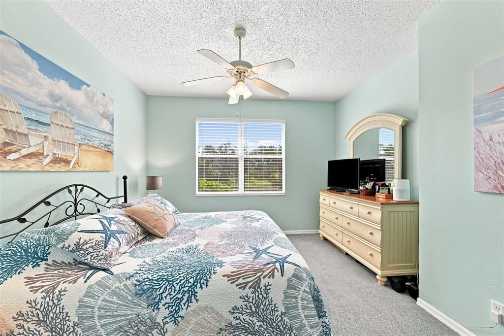 For Sale: $224,900 (2 beds, 2 baths, 1340 Square Feet)
