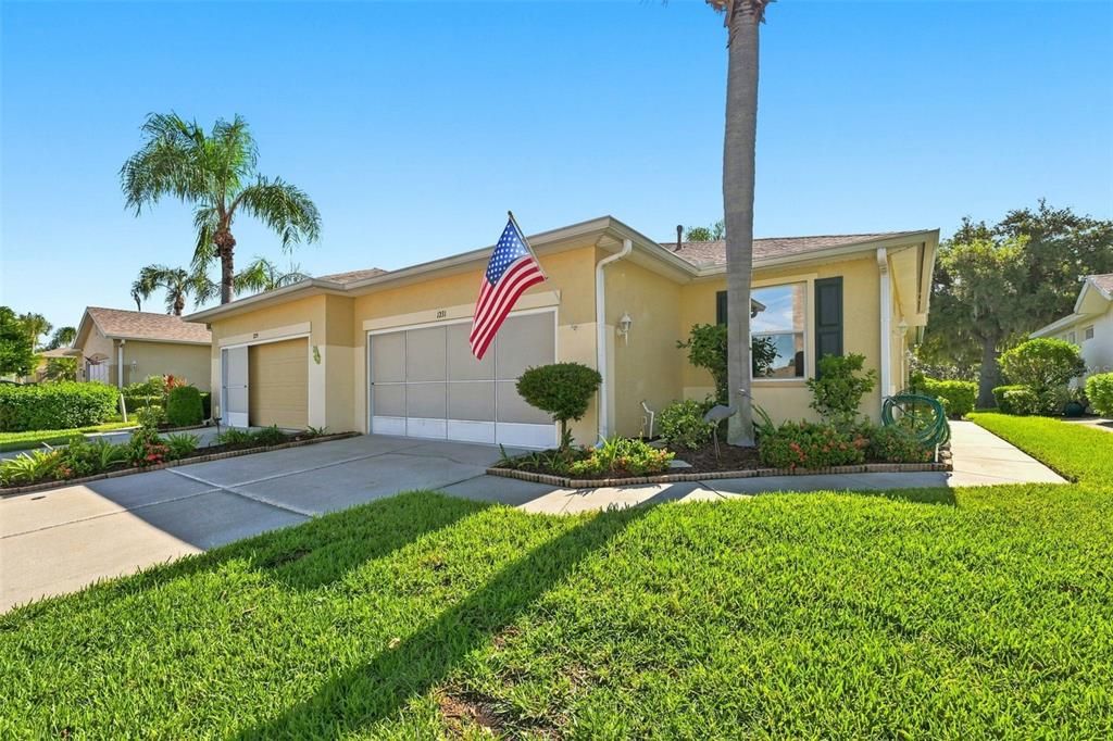 For Sale: $224,900 (2 beds, 2 baths, 1340 Square Feet)