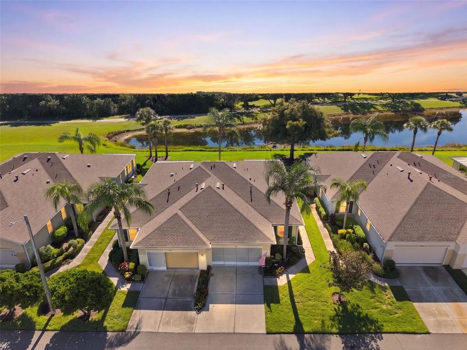 For Sale: $224,900 (2 beds, 2 baths, 1340 Square Feet)