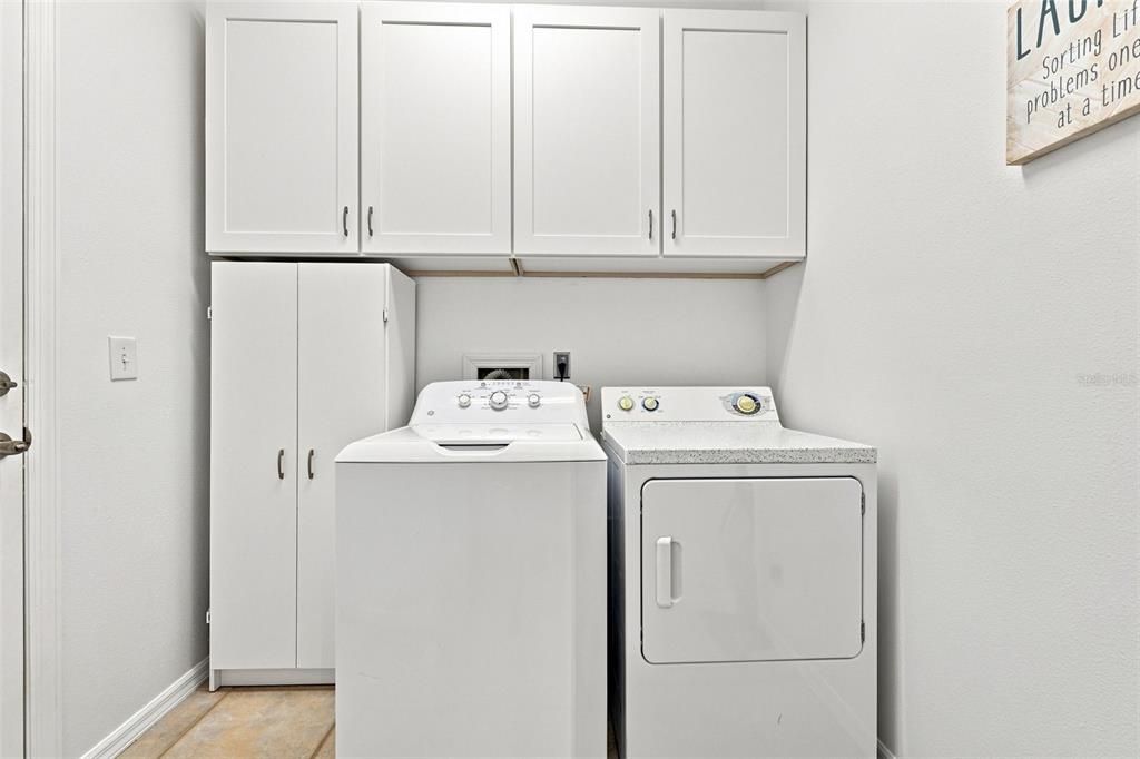 For Sale: $224,900 (2 beds, 2 baths, 1340 Square Feet)
