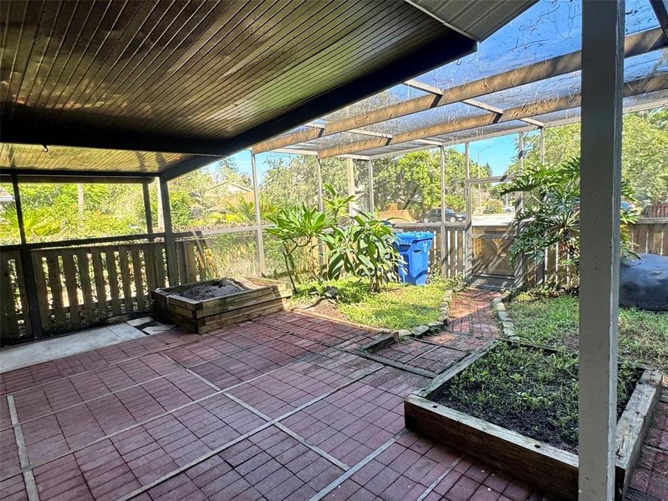 En Renta: $1,725 (2 camas, 1 baños, 930 Pies cuadrados)