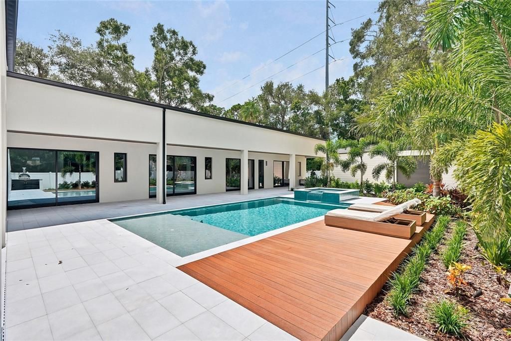 En Venta: $3,000,000 (5 camas, 5 baños, 3983 Pies cuadrados)