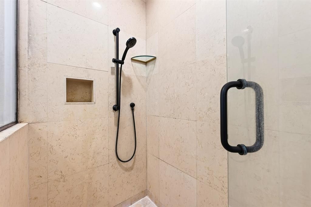 На продажу: $869,900 (4 спален, 3 ванн, 2346 Квадратных фут)