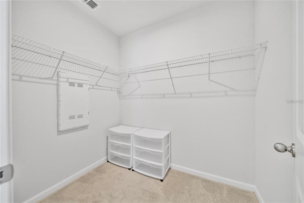 For Rent: $2,000 (3 beds, 2 baths, 1491 Square Feet)