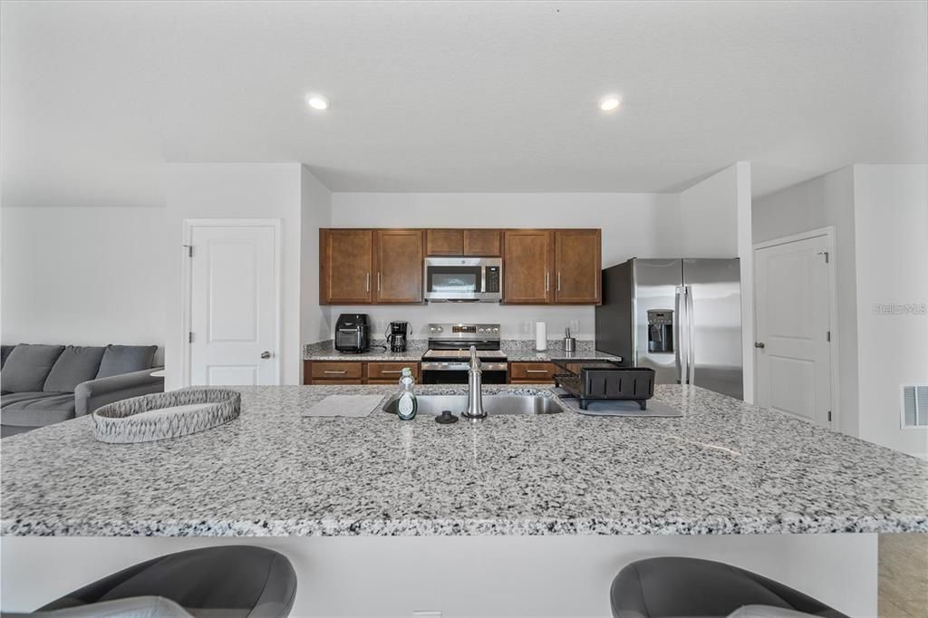 For Rent: $2,000 (3 beds, 2 baths, 1491 Square Feet)