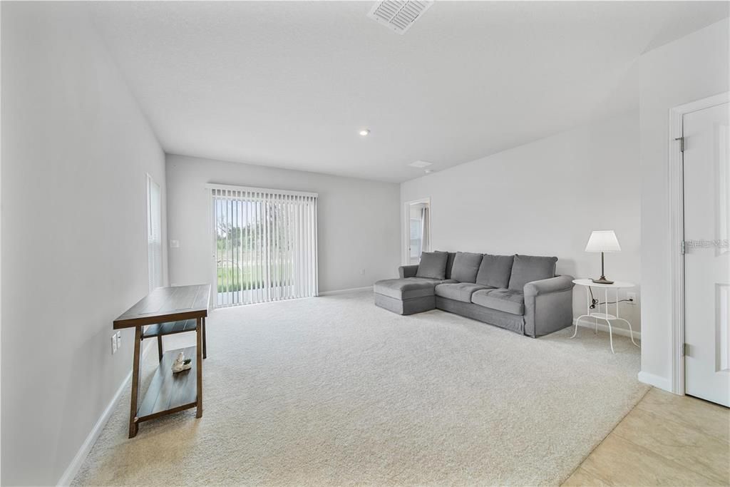 For Rent: $2,000 (3 beds, 2 baths, 1491 Square Feet)