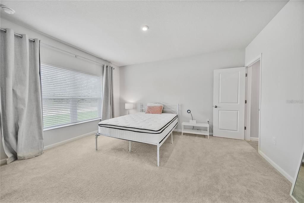 For Rent: $2,000 (3 beds, 2 baths, 1491 Square Feet)